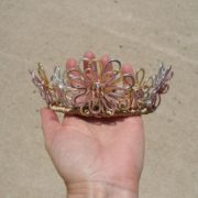 daisy-chain-crown-perspective-front