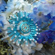sea-anemone-necklace-turquoise-bouquet-display-main