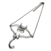 stingray-necklace-charcoal-steel-right